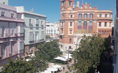 Exterior view of Flat for sale in  Cádiz Capital  with Air Conditioner and Balcony