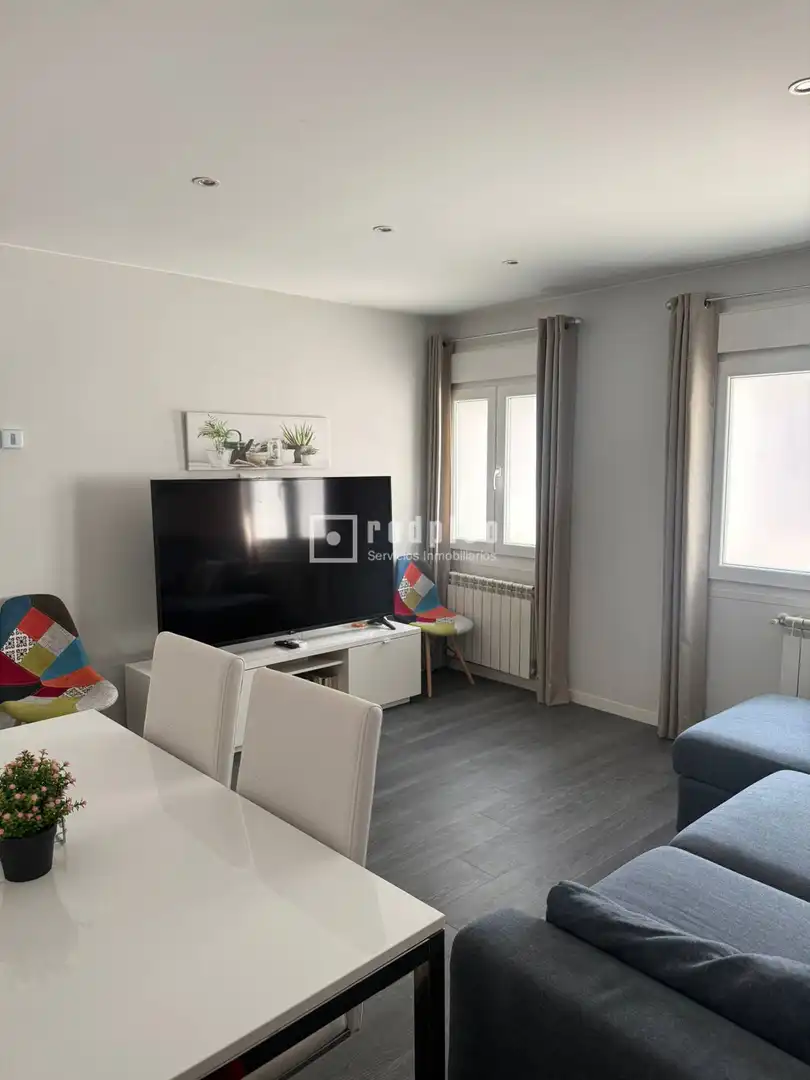 Living room of Flat for sale in Madrid  with Air Conditioner, Heating and Furnished