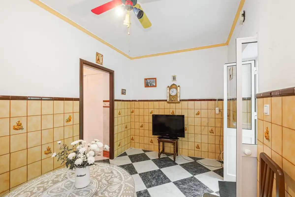 Cuina de Casa adosada en venda en El Coronil amb Aire condicionat, Calefacció i Terrassa