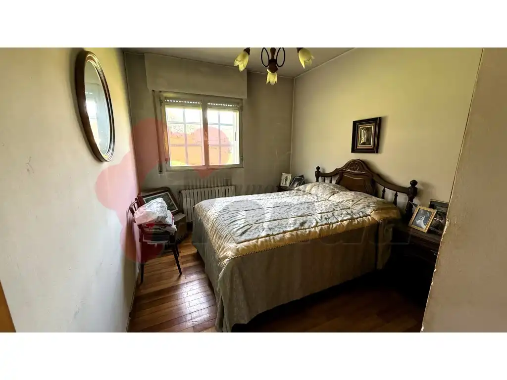 Dormitori de Casa o xalet en venda en Becerreá