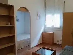 Dormitori de Estudi de lloguer en Barcelona amb Moblat