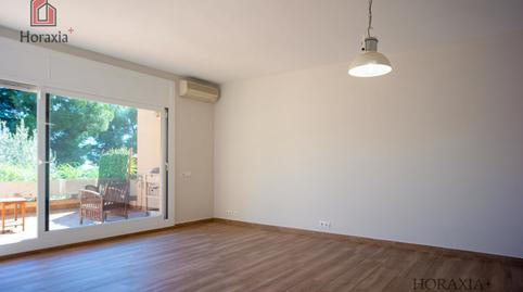 Foto 2 de Casa adosada de lloguer a Carrer Maria Cristina Güell, 3, Les Botigues de Sitges, Barcelona