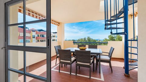 Foto 2 de Ático en venta en Paraiso - Barronal, Estepona