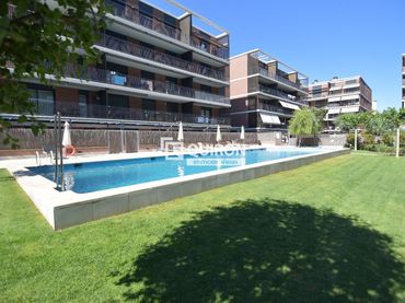 Duplex con piscina in vendita a L'Estany