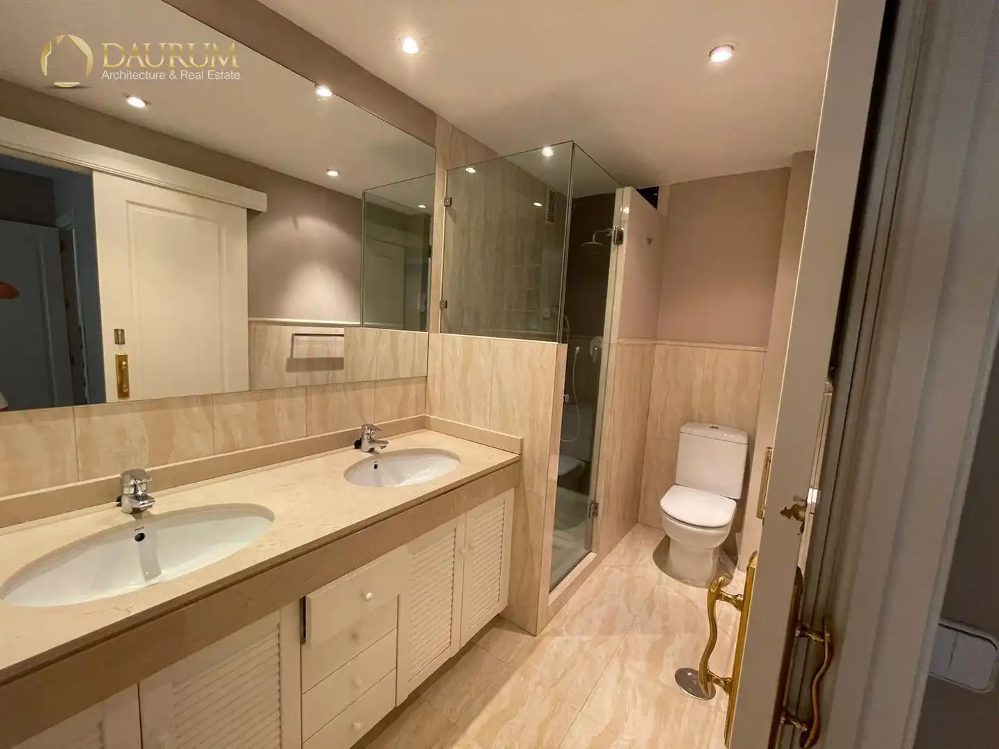 Bathroom of Detached homes for sale in Ciudalcampo  with Air Conditioner, Heating and Terrace