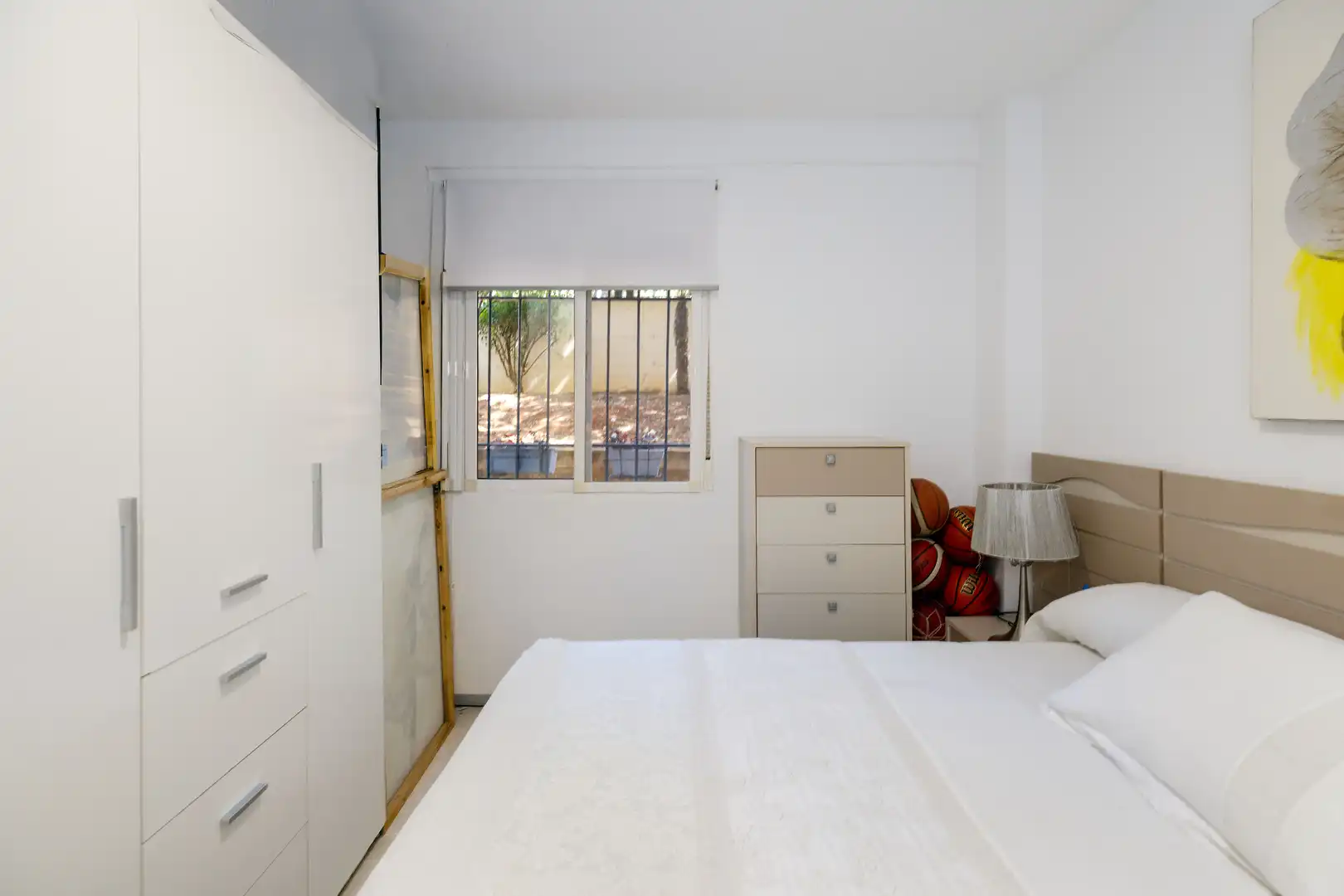 Habitación de Planta baja en venta en Marbella con Terraza y Piscina comunitaria