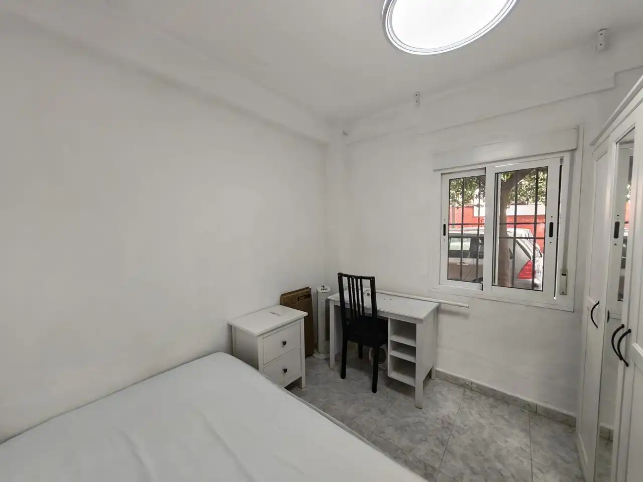 Schlafzimmer von Erdgeschoss zur Miete in Sevilla mit Möbliert