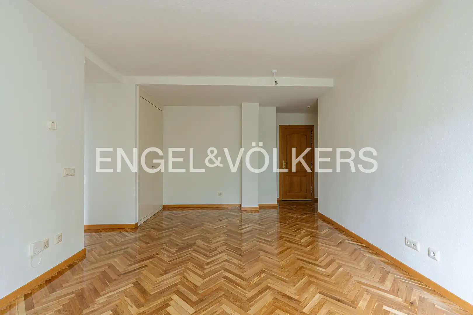 Sala de estar de Piso de alquiler en Pozuelo de Alarcón con Aire acondicionado, Calefacción y Parquet