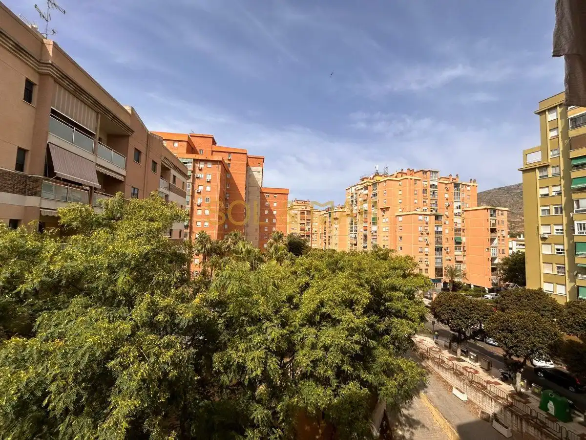 Vista exterior de Estudi en venda en Torremolinos amb Aire condicionat i Calefacció
