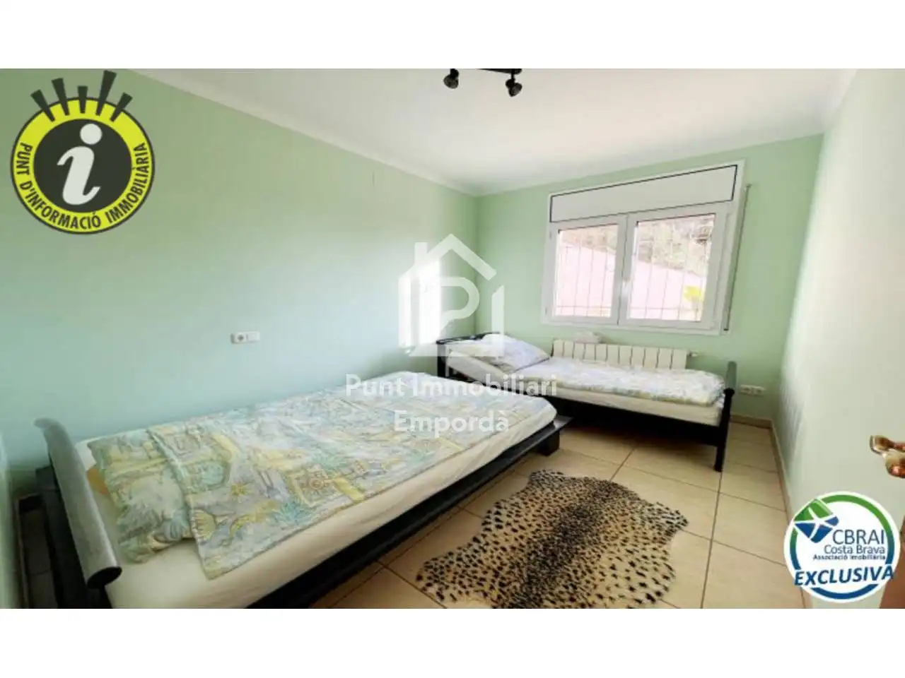 Dormitori de Casa o xalet en venda en Roses amb Aire condicionat, Jardí privat i Terrassa