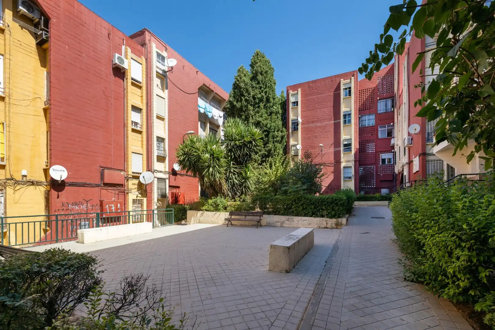 Vista exterior de Piso en venta en Granada