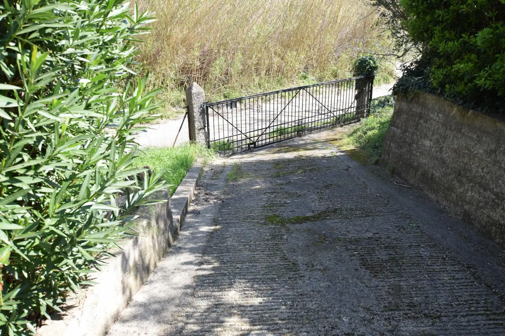 Vista exterior de Casa o xalet en venda en Alfara de Carles amb Terrassa, Traster i Piscina