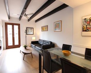 Sala d'estar de Apartament de lloguer en  Palma de Mallorca amb Aire condicionat i Balcó