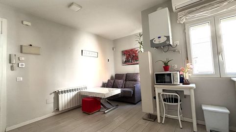 Foto 2 de Piso en venta en Calle de Villaamil, Valdeacederas, Madrid Capital