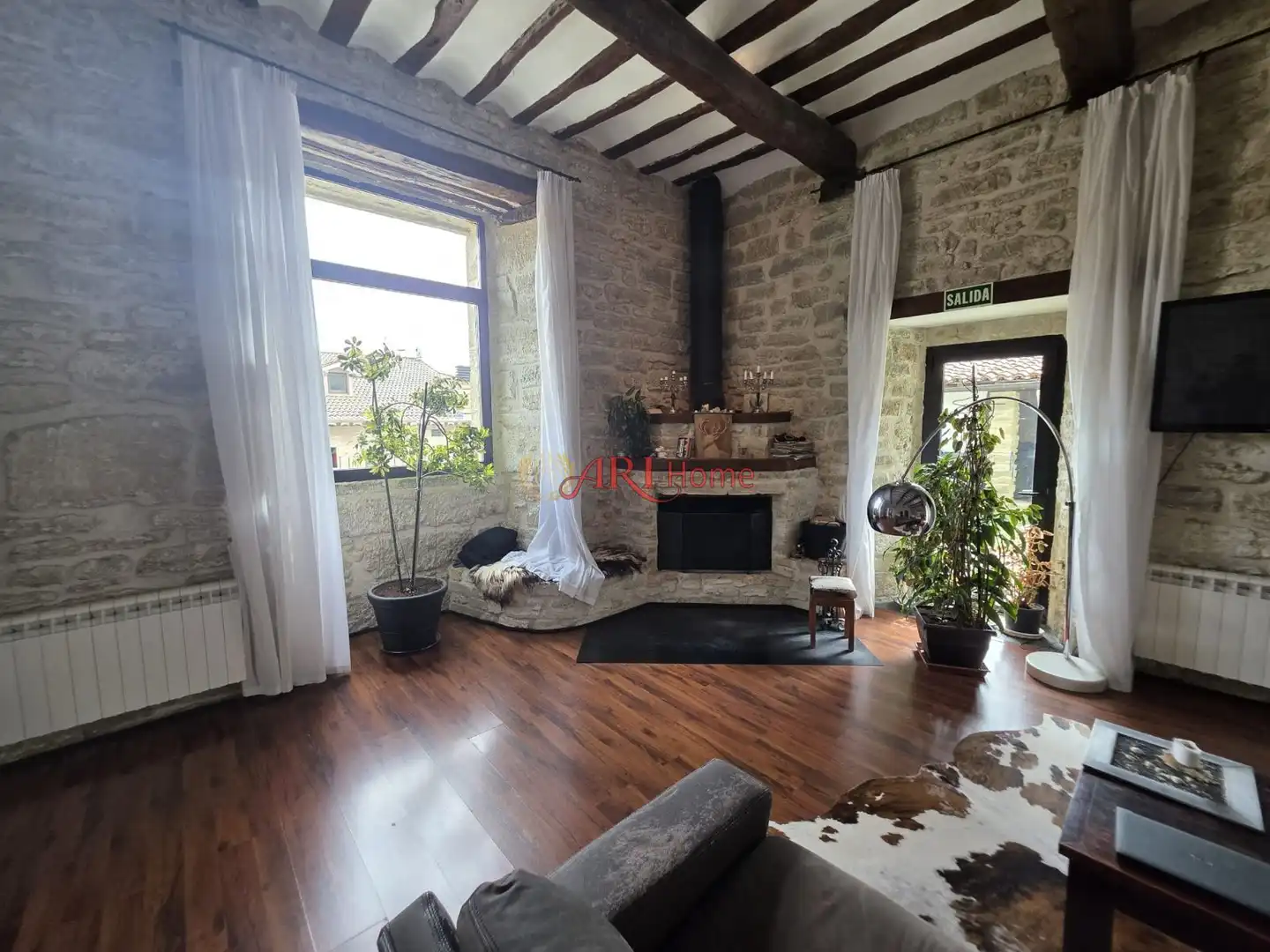 Living room of Buildings for sale in Quintanilla San García