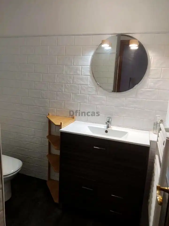 Baño de Apartamento de alquiler en Teruel con Calefacción, Terraza y Trastero