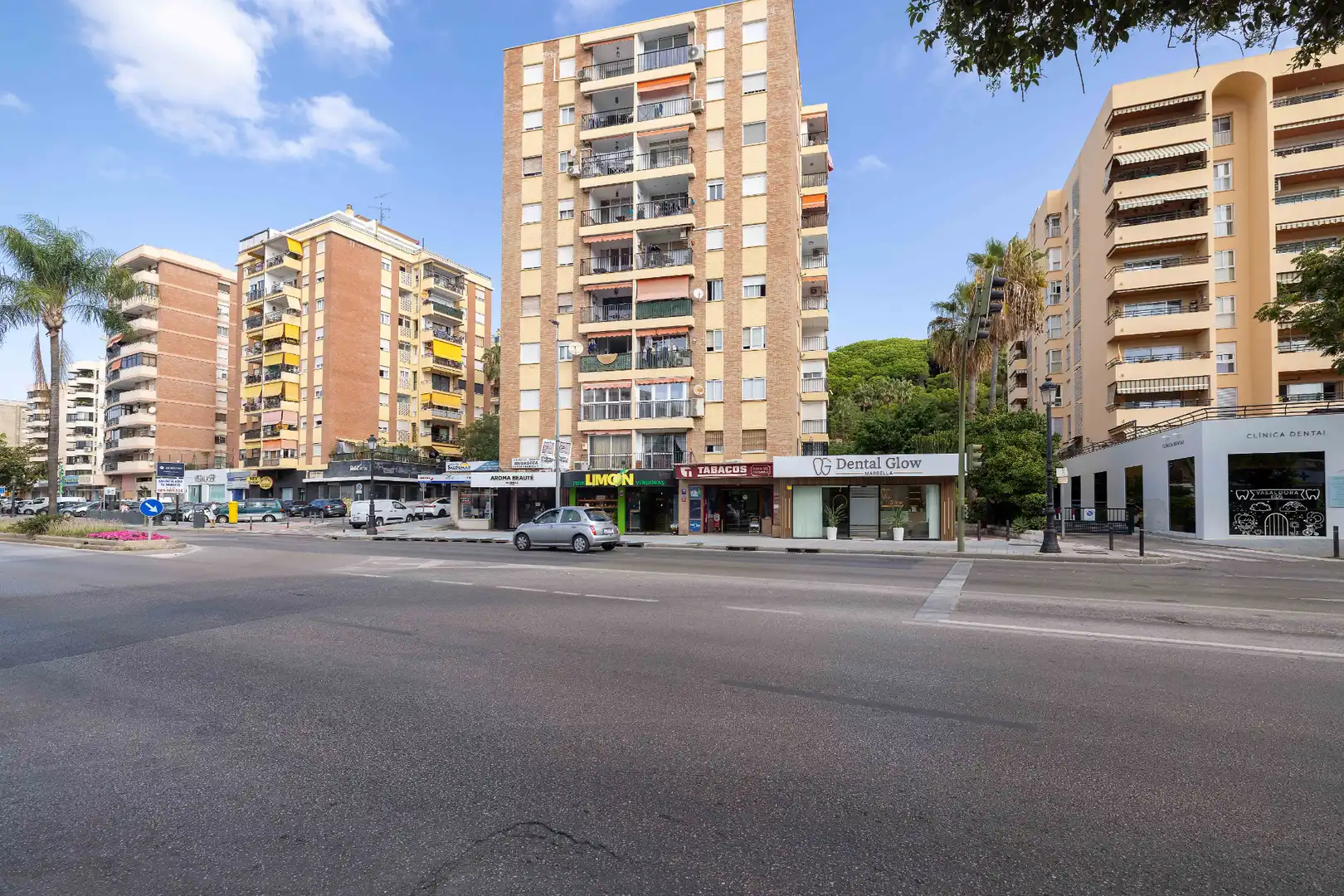 Exterior view of Flat for sale in Marbella  with Community pool