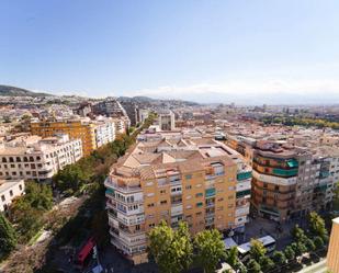 Exterior view of Flat to rent in  Granada Capital  with Air Conditioner, Heating and Oven