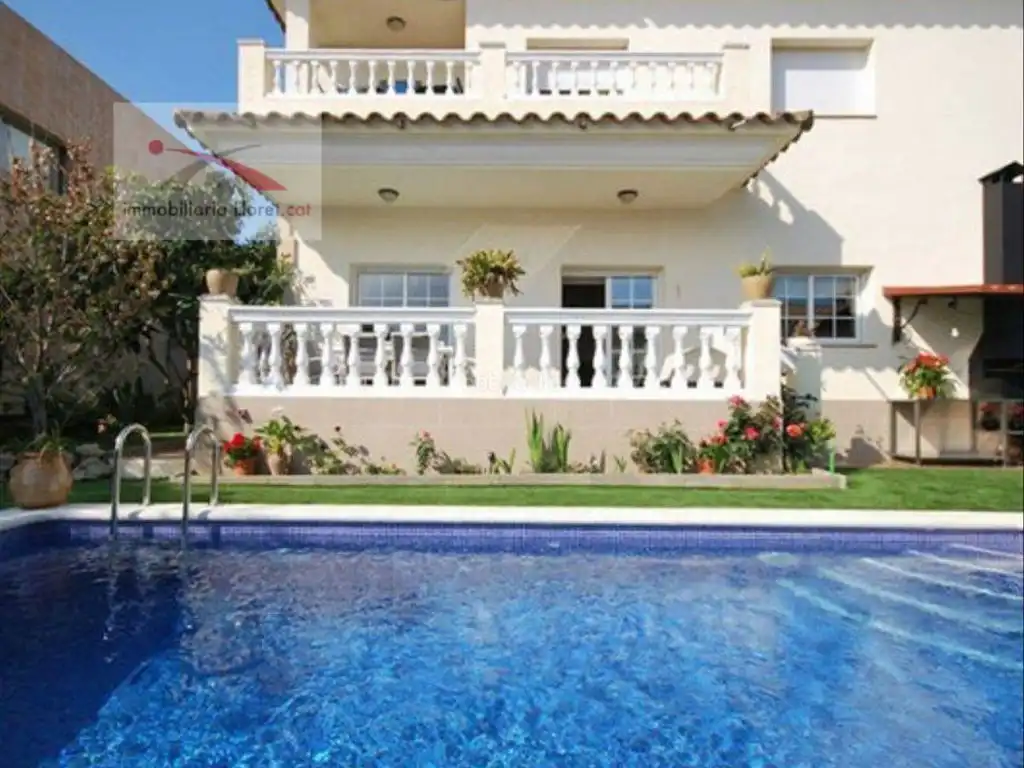 Maison avec piscine à vendre à Fenals, imagen 2