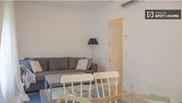 Bedroom of Flat to rent in  Madrid Capital  with Air Conditioner, Heating and Balcony