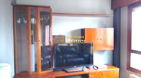 Foto 3 de Piso en venta en Antonio Alzaga Etorbidea, Kabiezes, Santurtzi