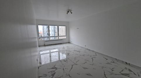 Photo 3 of Flat to rent in Rúa de Urzáiz, 91, Fátima, Vigo