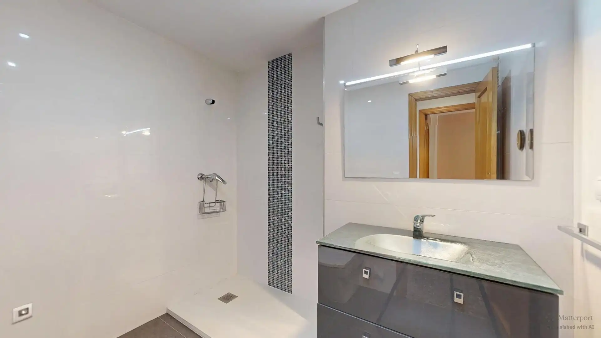 Baño de Piso en venta en Torrent con Aire acondicionado, Calefacción y Terraza