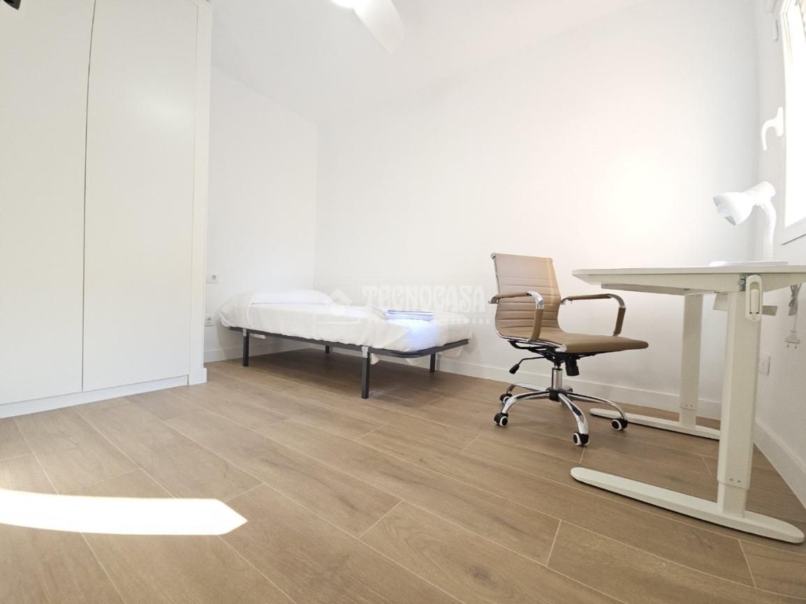 Bedroom of Flat to rent in Getafe  with Air Conditioner, Heating and Furnished