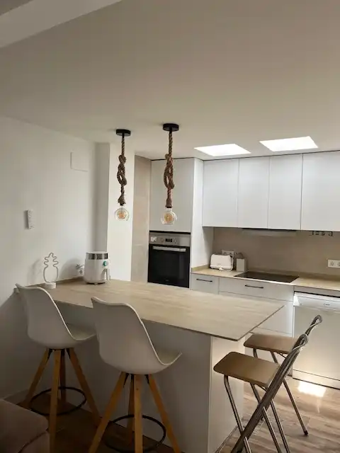 Cocina de Casa adosada de alquiler en Sant Joan d'Alacant con Aire acondicionado, Calefacción y Jardín privado