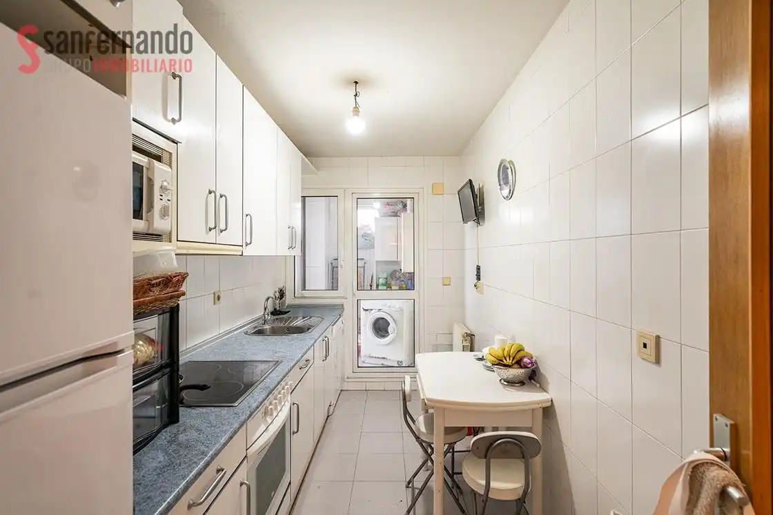 Küche von Wohnung zum Verkauf in Santander mit Heizung, Parkett und Abstellraum