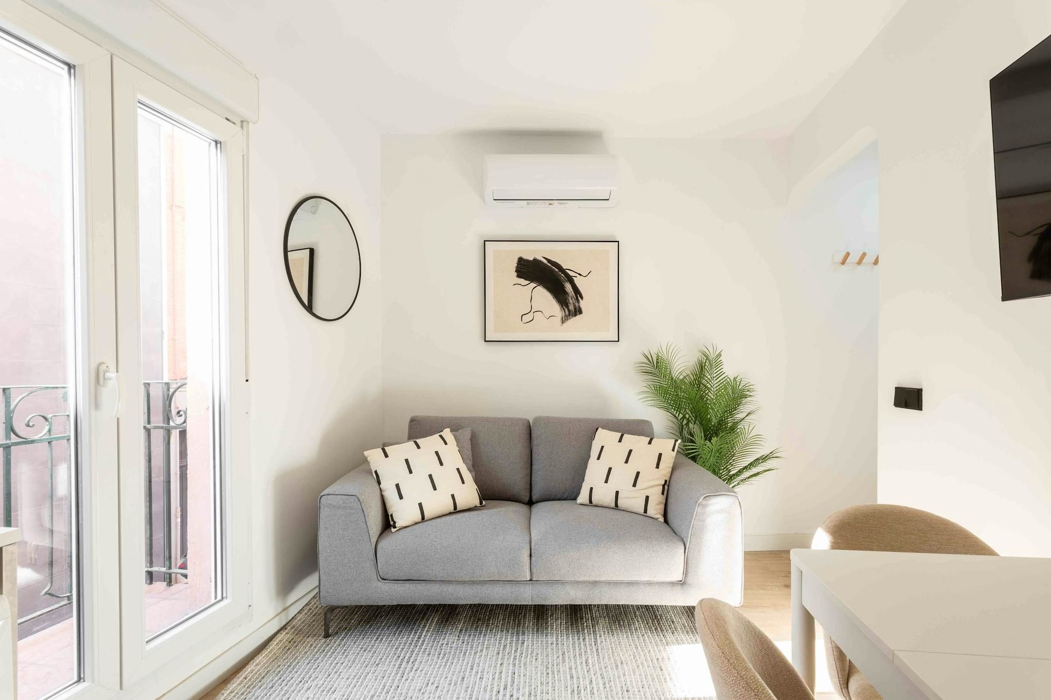 Living room of Flat to rent in  Madrid Capital  with Air Conditioner, Heating and Washing machine