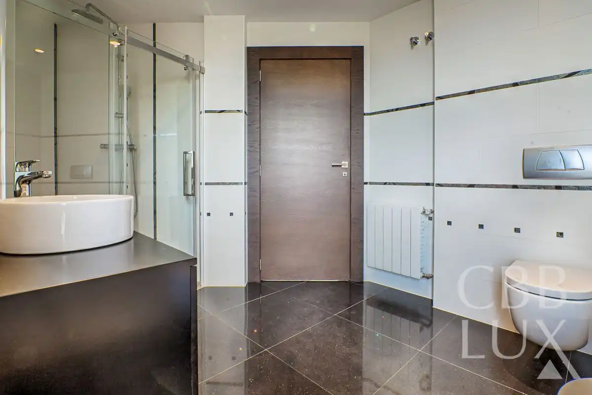 Chalet con terraza en venta en Pueblo - Urbanizaciones, imagen 17