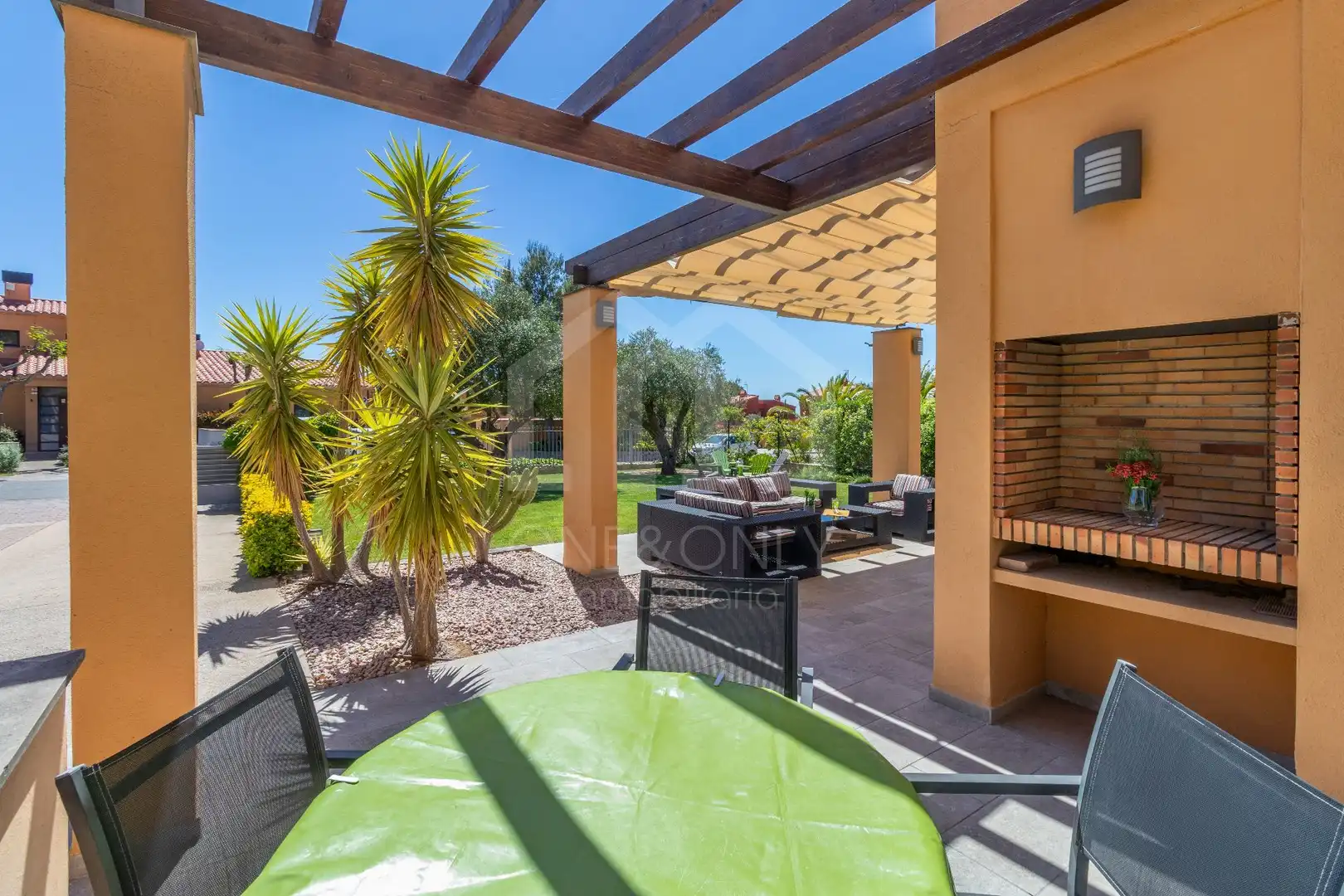 Terraza de Casa o chalet en venta en Mont-roig del Camp con Aire acondicionado, Calefacción y Jardín privado