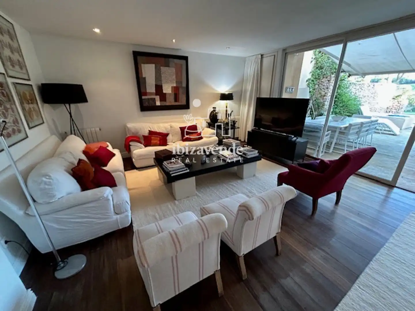 Wohnzimmer von Einfamilien-Reihenhaus zur Miete in Santa Eulària des Riu mit Klimaanlage, Heizung und Parkett