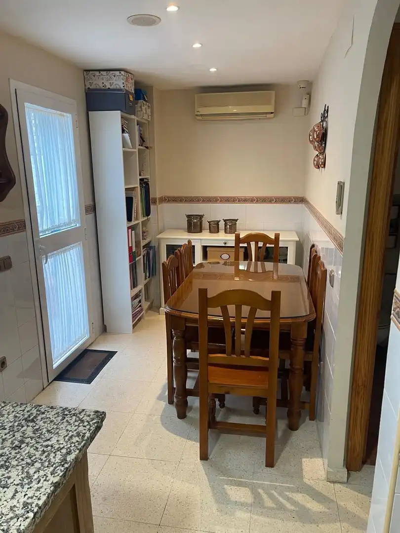 Comedor de Casa adosada en venta en La Línea de la Concepción con Aire acondicionado y Terraza