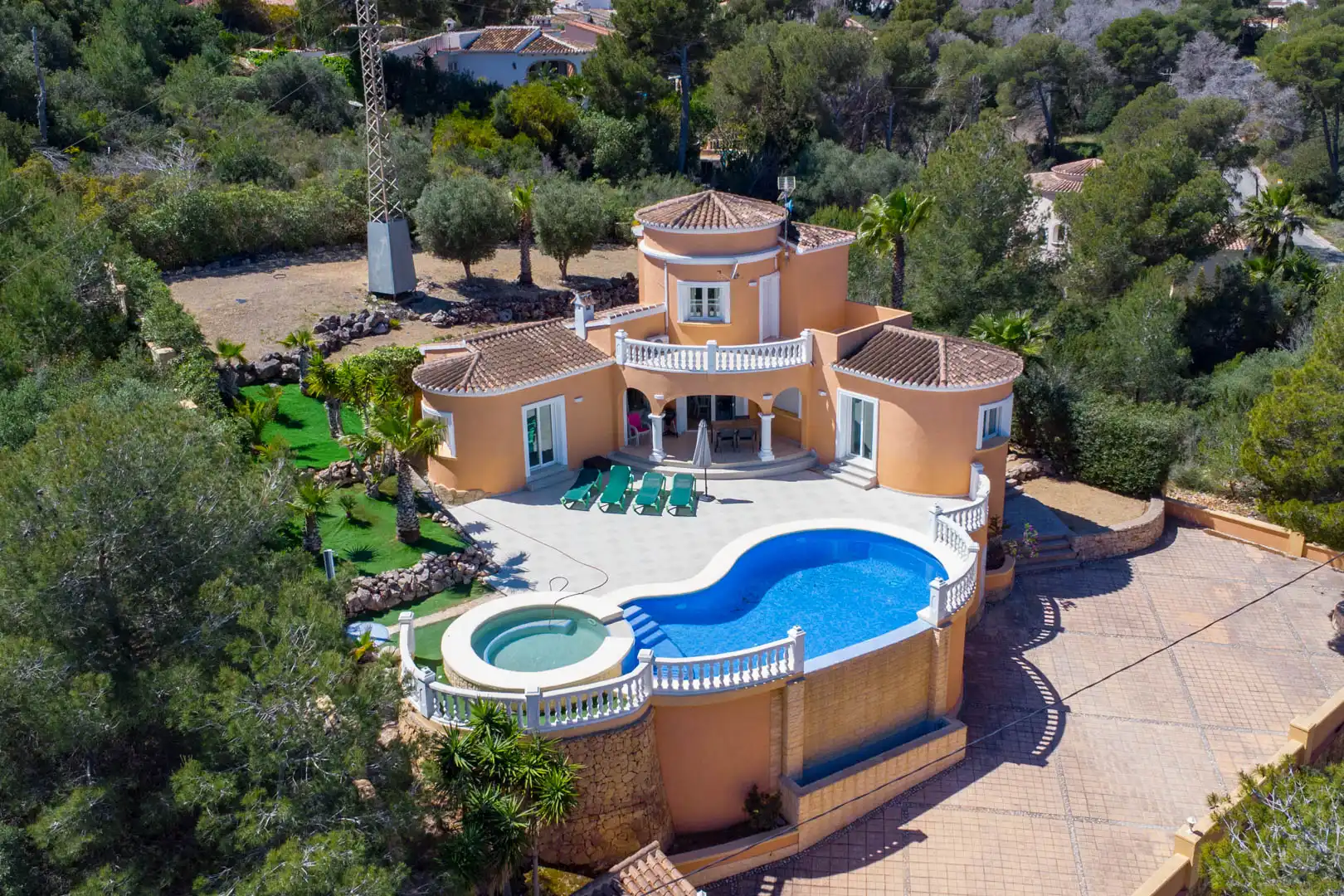Vista exterior de Casa o xalet en venda en Jávea / Xàbia amb Terrassa i Piscina