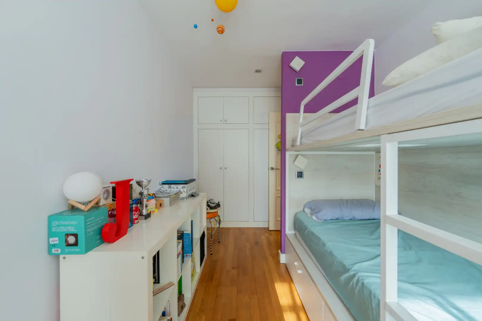 Dormitori de Casa adosada en venda en Sant Cugat del Vallès amb Calefacció, Jardí privat i Parquet