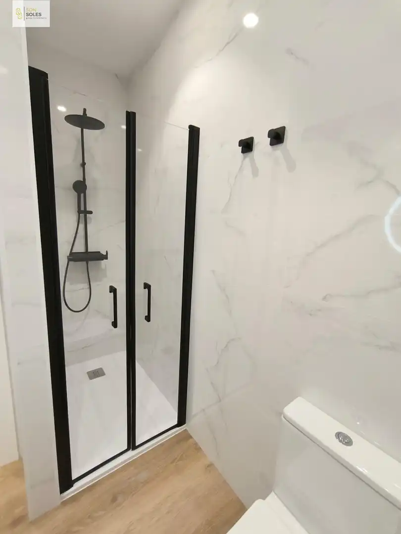 Baño de Piso de alquiler en Santander con Calefacción y Amueblado