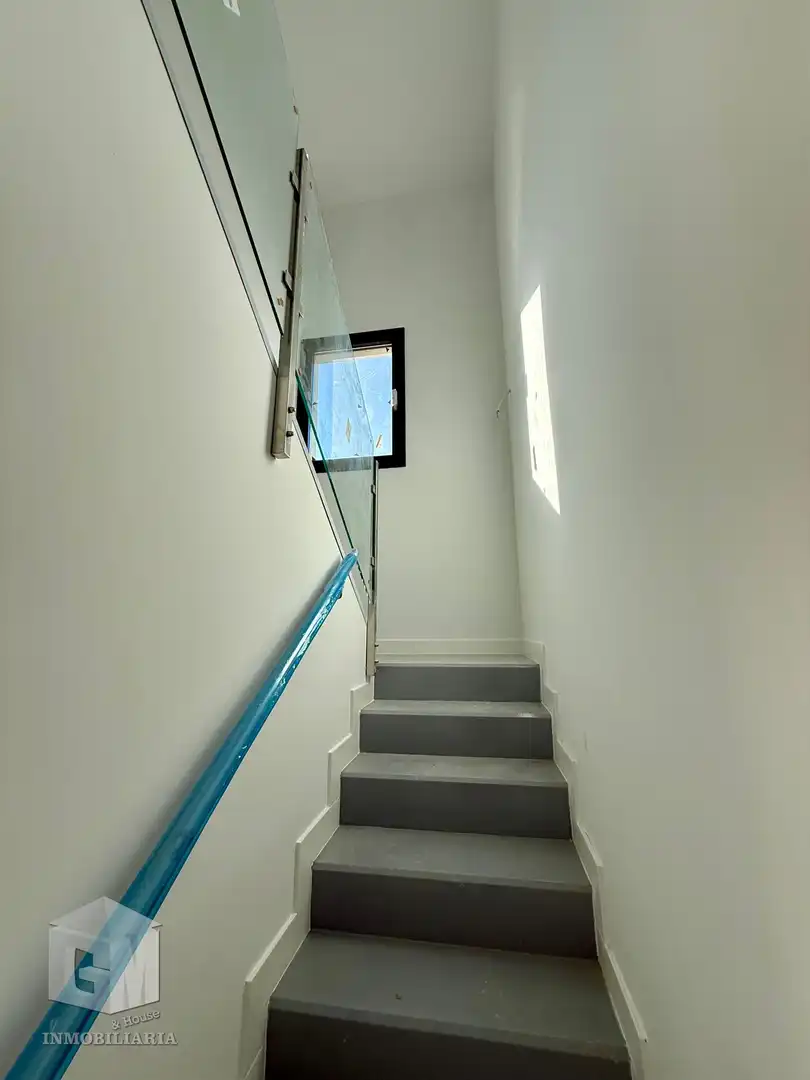 Casa adosada en venta en Villaviciosa de Odón con Calefacción, Jardín privado y Terraza