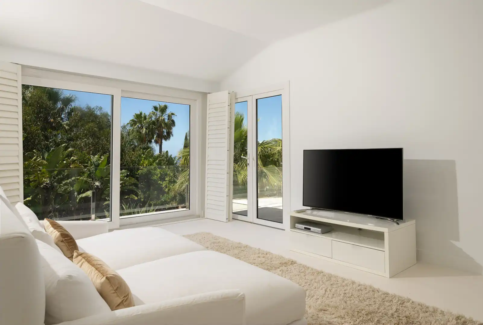 Wohnzimmer von Haus oder Chalet zum Verkauf in Marbella mit Klimaanlage, Privatgarten und Terrasse
