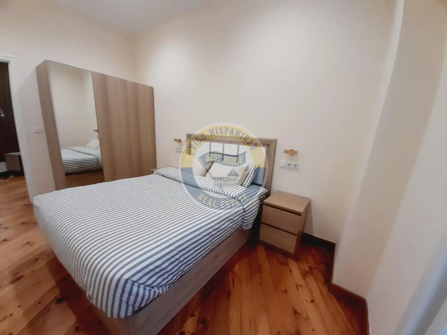 Habitación de Piso en venta en Vigo  con Amueblado