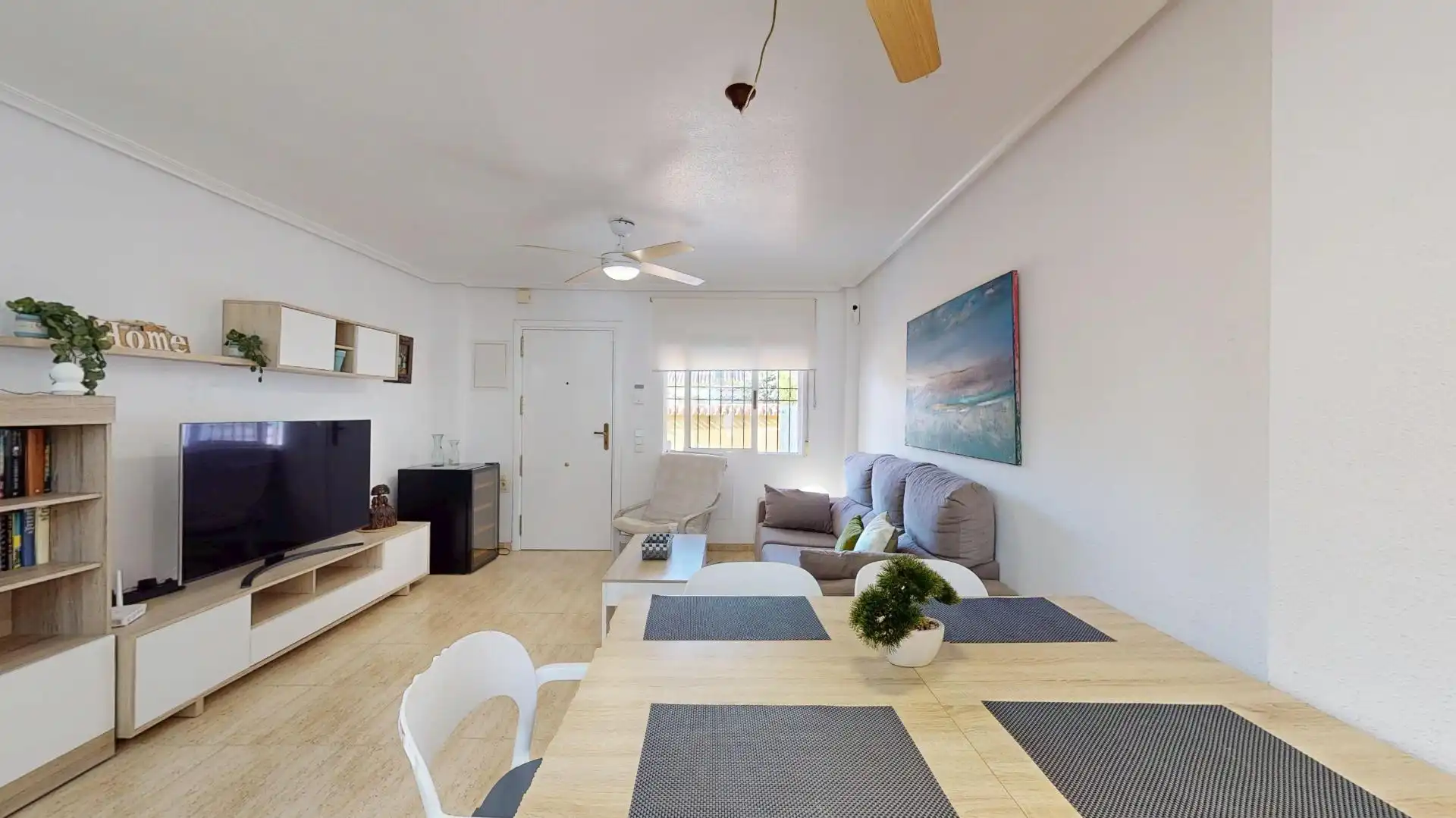 Sala d'estar de Casa o xalet en venda en Pilar de la Horadada amb Aire condicionat, Terrassa i Traster
