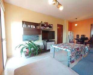 Living room of Flat for sale in Dos Hermanas  with Air Conditioner, Terrace and Storage room