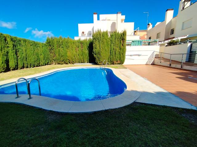 Casa adosada en Venta en Benajarafe