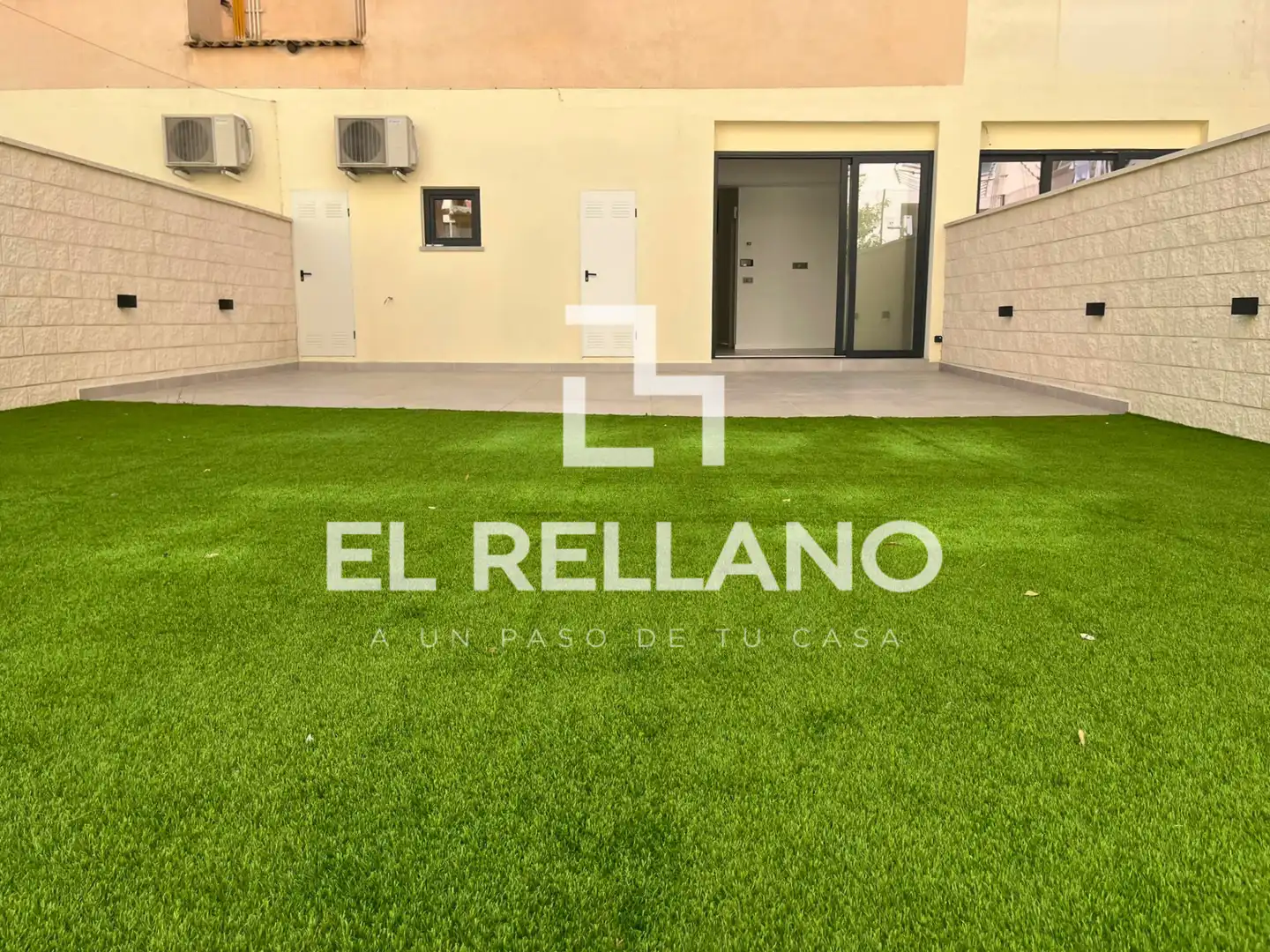 Terrasse von Wohnung zum Verkauf in Badalona mit Klimaanlage, Heizung und Privatgarten