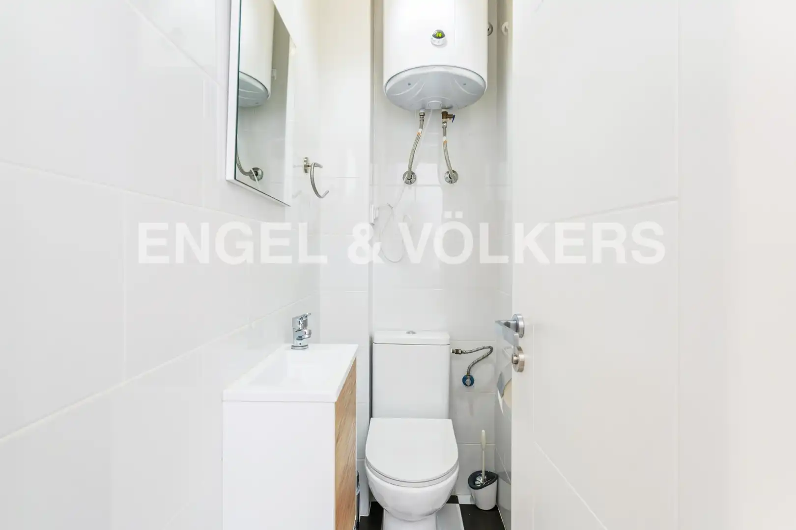 Baño de Piso de alquiler en Barcelona con Aire acondicionado, Calefacción y Parquet