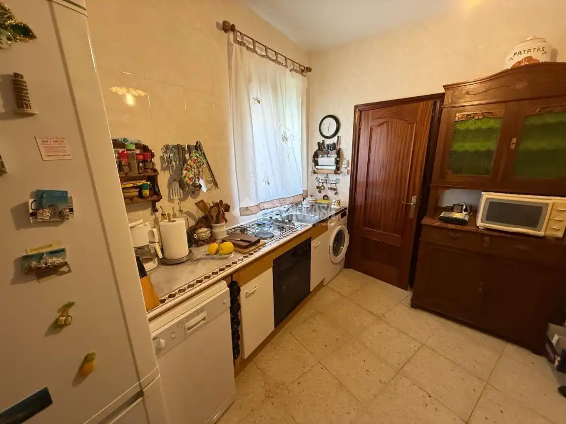 Cocina de Casa adosada en venta en Lucillos con Aire acondicionado y Calefacción