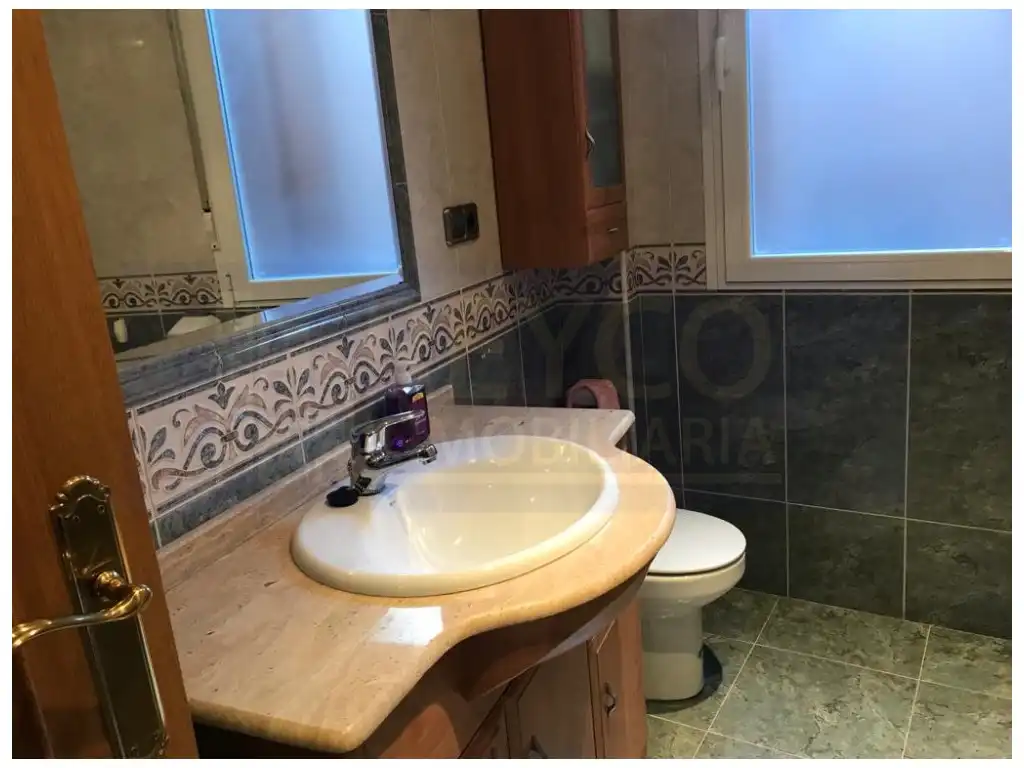 Bany de Casa o xalet en venda en Ledesma de la Cogolla amb Balcó