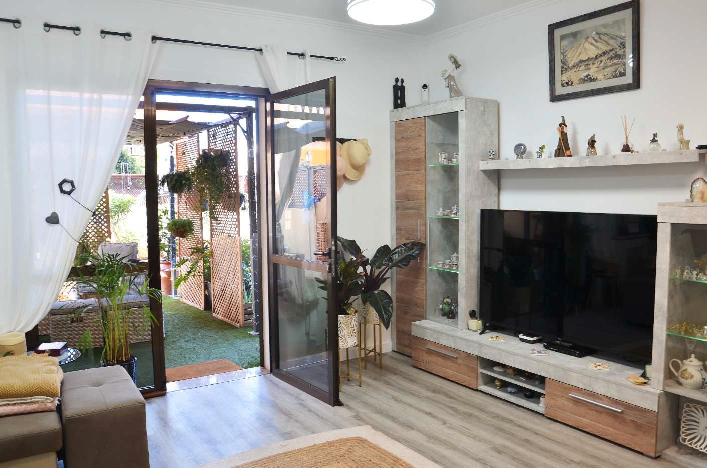 Sala d'estar de Casa adosada en venda en Arona amb Jardí privat, Terrassa i Traster