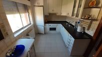 Cuina de Casa o xalet en venda en Villaralbo amb Aire condicionat, Calefacció i Jardí privat